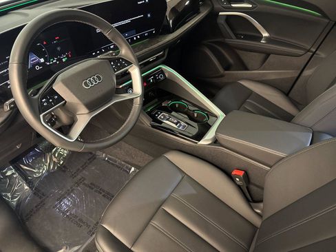 Certified 2025 Audi Q5 Premium w/ Convenience Package AWD/4WD image 10