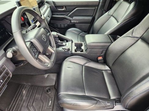 Used 2024 Toyota Tacoma TRD Off-Road image 4