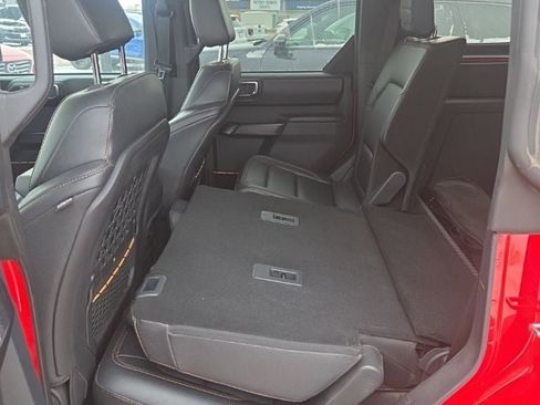 Used 2024 Ford Bronco Badlands image 28