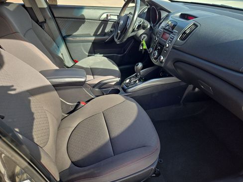 Used 2013 Kia Forte SX image 30