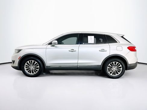Used 2017 Lincoln MKX Select w/ Select Plus Package FWD image 4