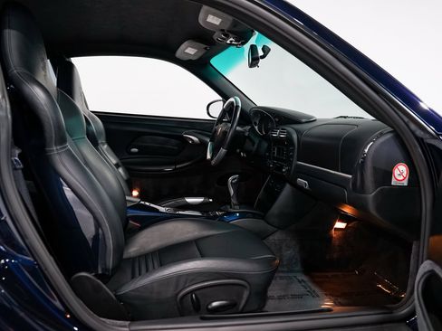 Used 2004 Porsche 911 GT3 RWD image 25