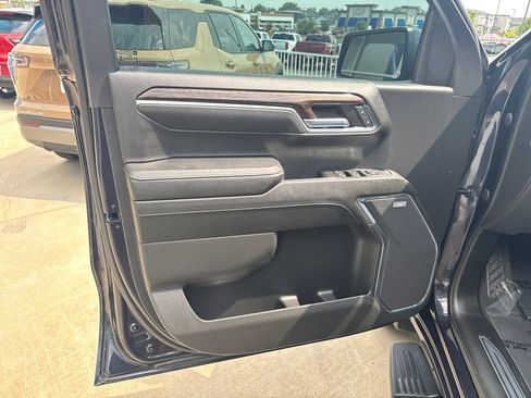 Used 2023 GMC Sierra 1500 Elevation w/ Elevation Premium Package AWD/4WD image 10