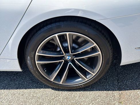 Used 2022 BMW 750i xDrive AWD/4WD image 19