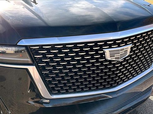 Used 2021 Cadillac Escalade Premium Luxury image 31