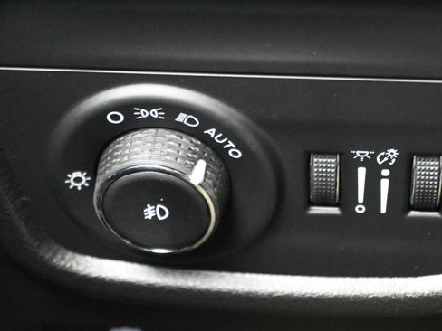 New 2025 Jeep Grand Cherokee Limited w/ Black Appearance Package image 23