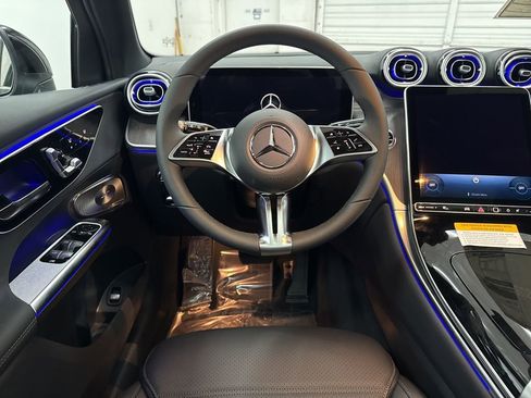 Used 2026 Mercedes-Benz GLC 300 GLC 300 image 21