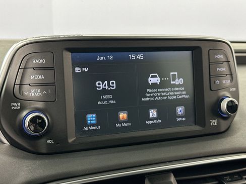 Used 2020 Hyundai Santa Fe SE image 12