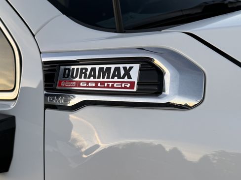 Used 2021 GMC Sierra 3500 Denali w/ Denali Ultimate Package image 10