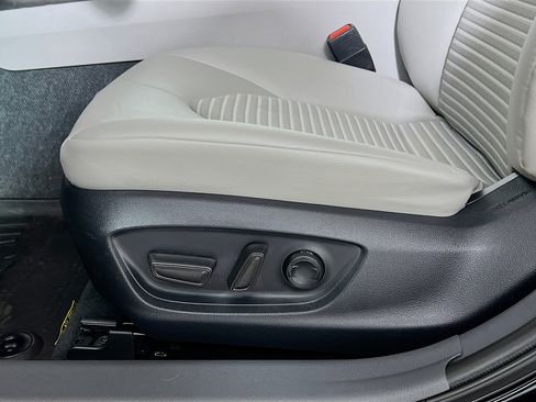 Certified 2024 Toyota Camry SE image 19