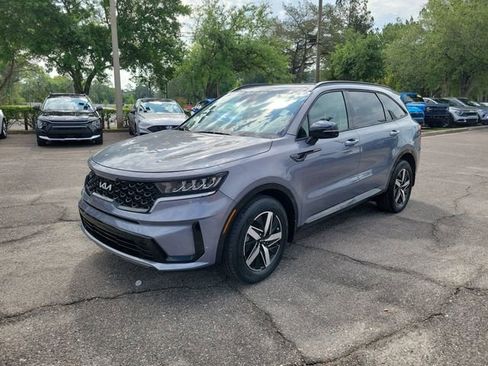 Used 2023 Kia Sorento S w/ Panoramic Sunroof Package FWD image 4