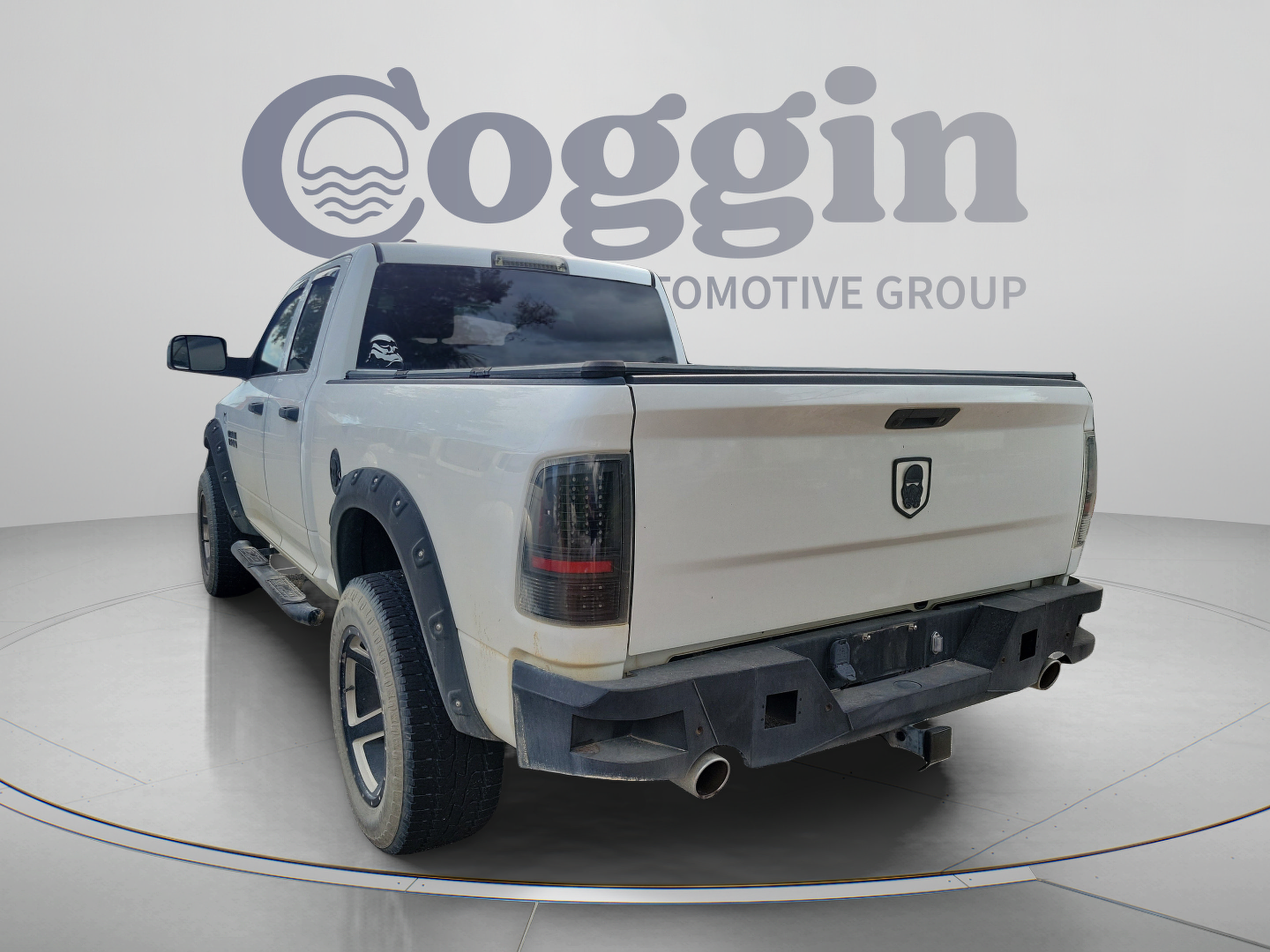 Used 2018 RAM 1500 Express RWD image 2