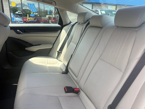 Used 2018 Honda Accord Touring image 21
