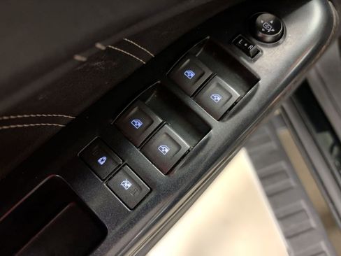 Used 2021 GMC Canyon Denali image 22