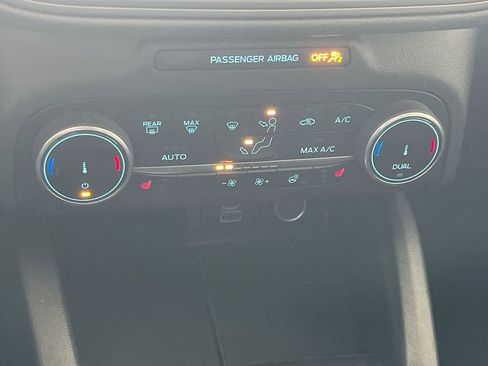 Used 2024 Ford Escape Active AWD/4WD image 19