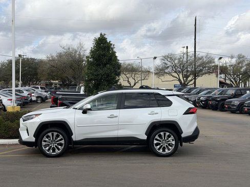 Certified 2025 Toyota RAV4 Limited image 4