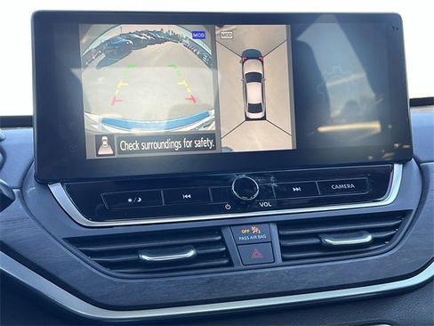 Used 2023 Nissan Altima 2.5 SL image 12