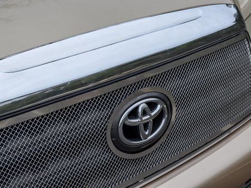 Used 2013 Toyota Sequoia SR5 image 11