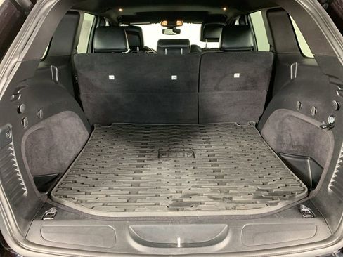 Used 2020 Jeep Grand Cherokee Limited AWD/4WD image 13