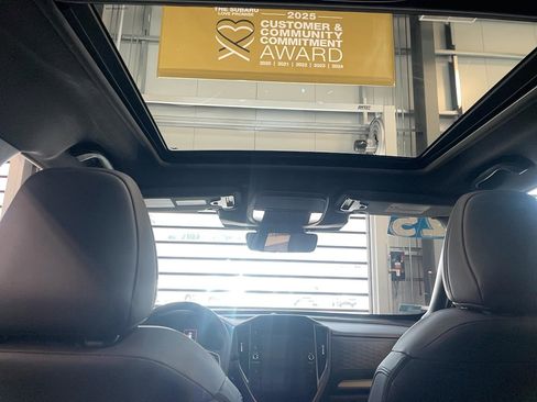 Used 2025 Subaru Forester Limited image 6