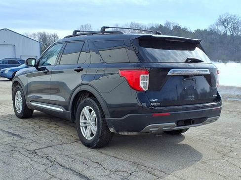 Used 2021 Ford Explorer XLT w/ Equipment Group 202A image 8