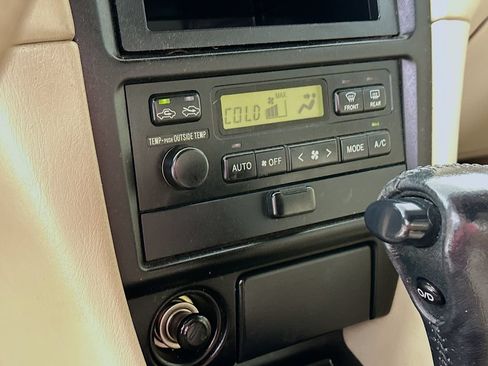 Used 2001 Toyota Solara SE FWD image 14