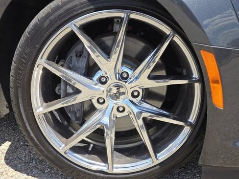 Used 2018 Chevrolet Camaro SS RWD image 7