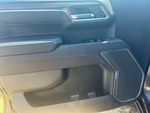 Used 2023 Chevrolet Silverado 1500 LT image 9