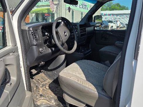 Used 2010 Chevrolet Express 3500 LT w/ LT Preferred Equipment Group RWD image 9