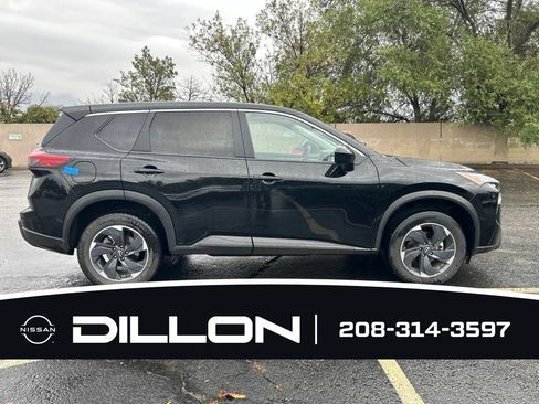 Used 2025 Nissan Rogue SV AWD/4WD image 21