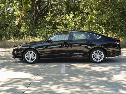 Used 2025 Honda Accord LX image 6