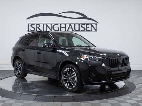 New 2026 BMW X1 xDrive28i w/ Technology Package AWD/4WD image 3