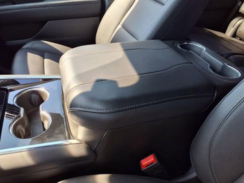 Used 2025 Chevrolet Tahoe LT AWD/4WD image 60