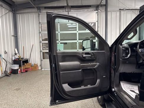 Used 2020 Chevrolet Silverado 2500 LTZ w/ LTZ Premium Package AWD/4WD image 7