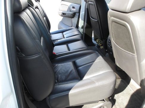 Used 2008 Chevrolet Avalanche LT w/ LT Preferred Equipment Group AWD/4WD image 12