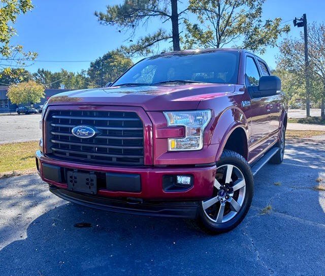Used 2017 Ford F150 XLT w/ Equipment Group 302A Luxury AWD/4WD image 1