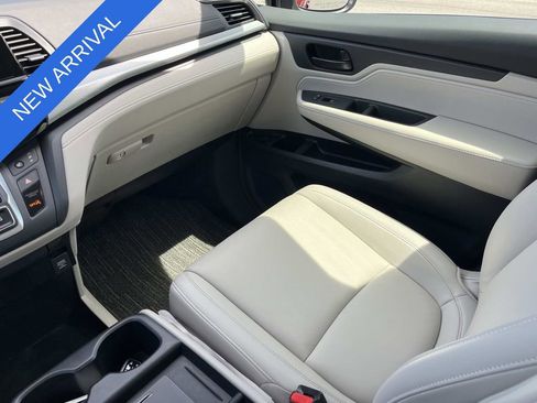 Used 2025 Honda Odyssey EX-L image 13