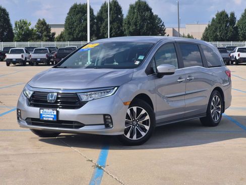 Used 2022 Honda Odyssey EX-L image 2