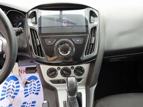 Used 2014 Ford Focus SE w/ SE Winter Package image 15