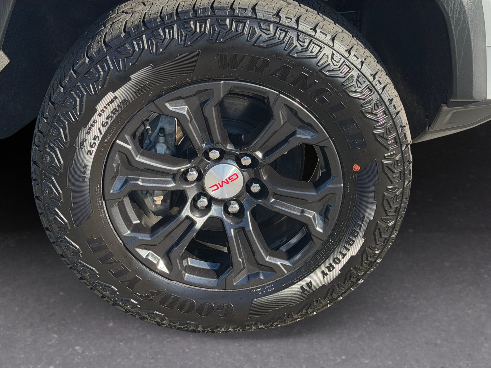 Used 2024 GMC Canyon Elevation w/ Convenience Package AWD/4WD image 7