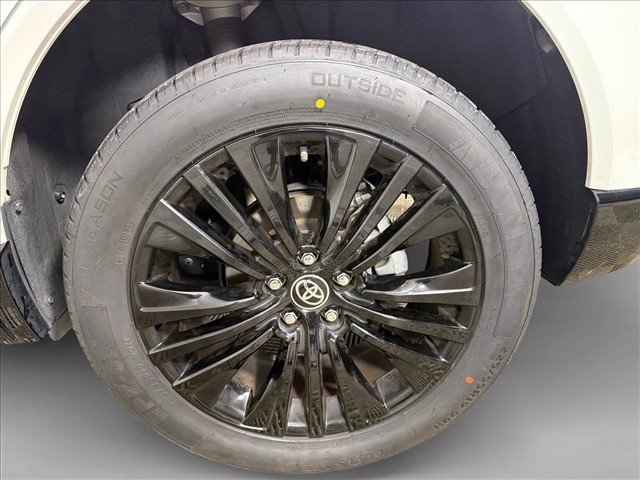 Used 2023 Toyota Venza Nightshade AWD/4WD image 20