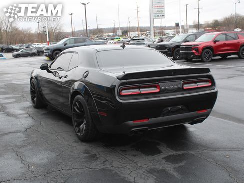 Used 2023 Dodge Challenger SRT Hellcat RWD image 6