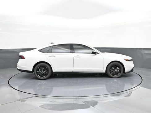 Used 2025 Honda Accord SE image 21