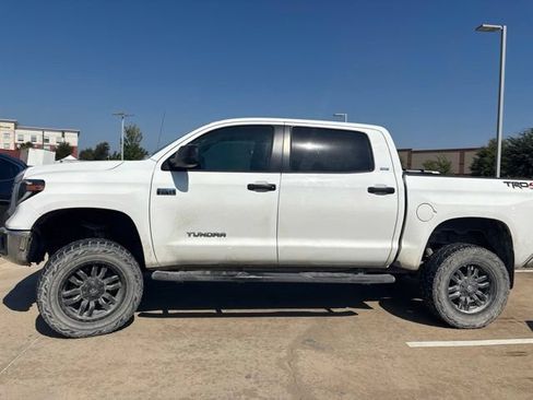 Used 2019 Toyota Tundra SR5 AWD/4WD image 5