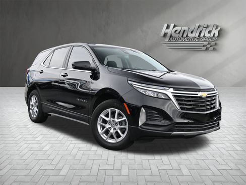 Used 2024 Chevrolet Equinox LT image 2