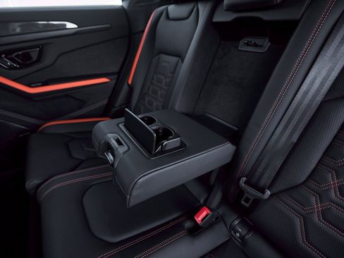 Used 2025 Lamborghini Urus SE image 50