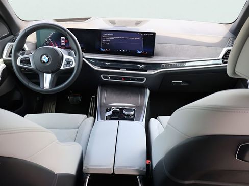 Used 2025 BMW X5 xDrive40i AWD/4WD image 15