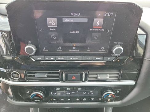 Certified 2024 Nissan Pathfinder SV FWD image 28
