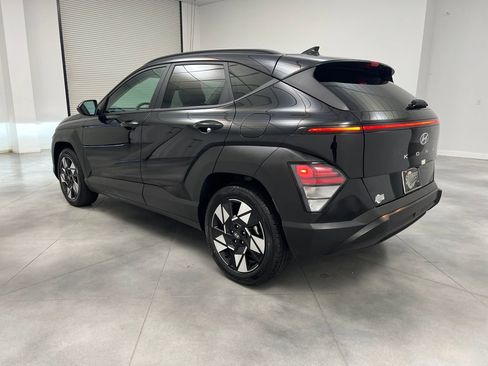 Used 2025 Hyundai Kona SEL image 5