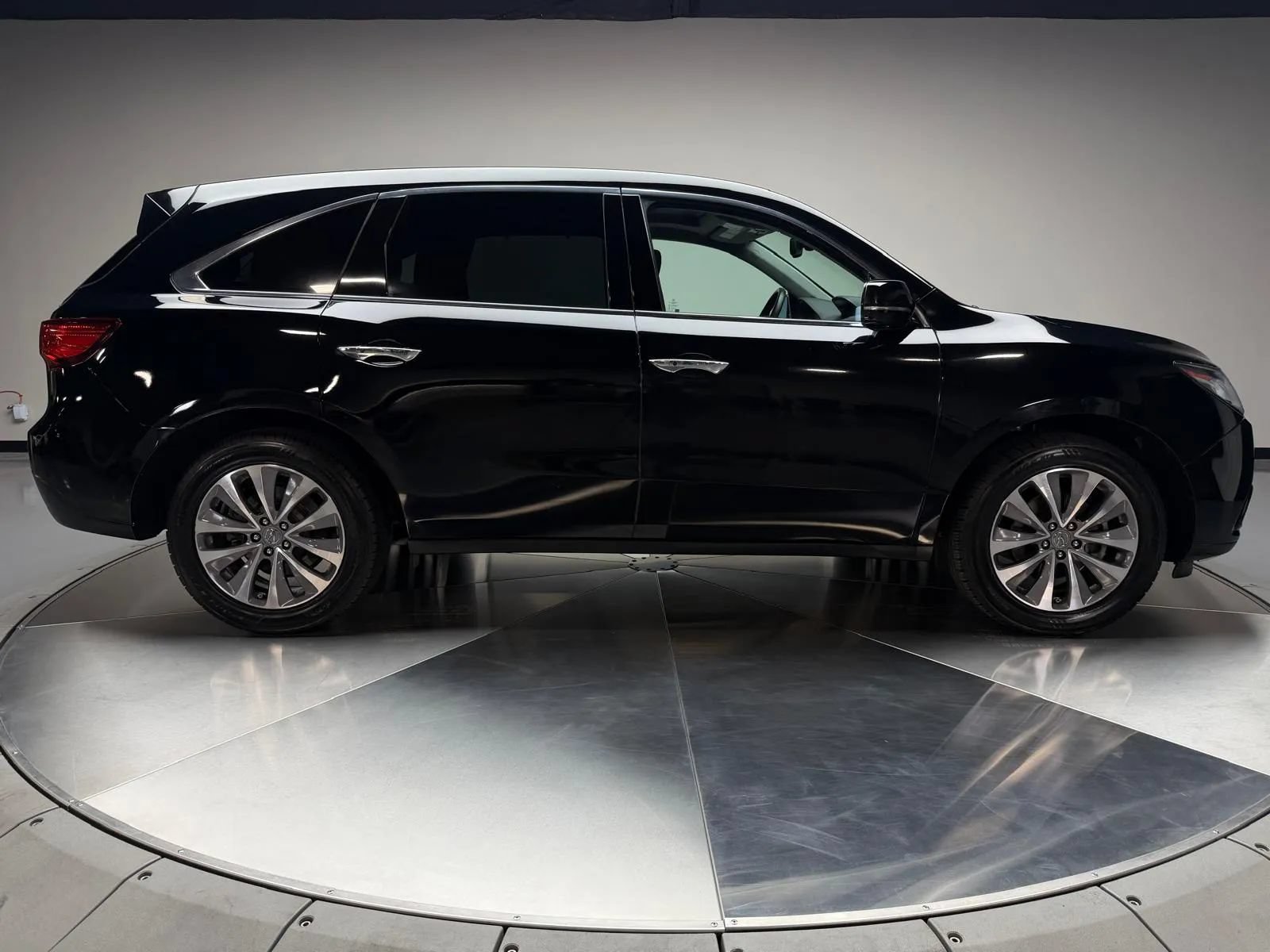 Used 2014 Acura MDX w/ Tech & Entertainment Pkg AWD/4WD image 6